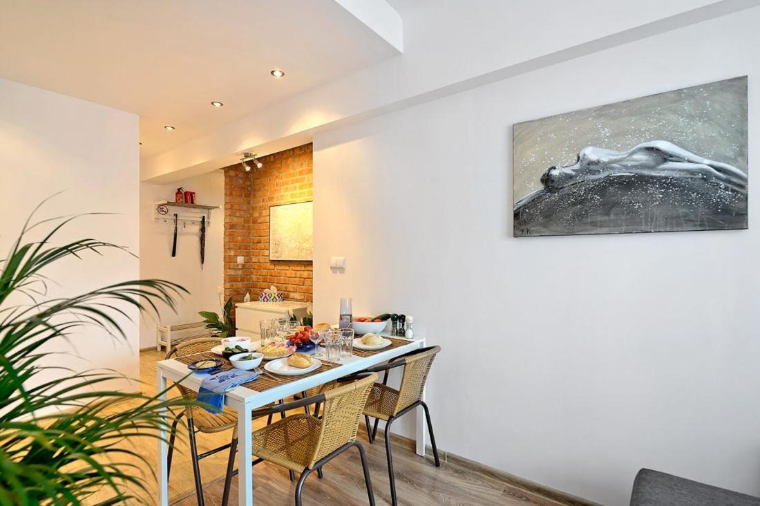 Lovely Apartment Cracovia Esterno foto